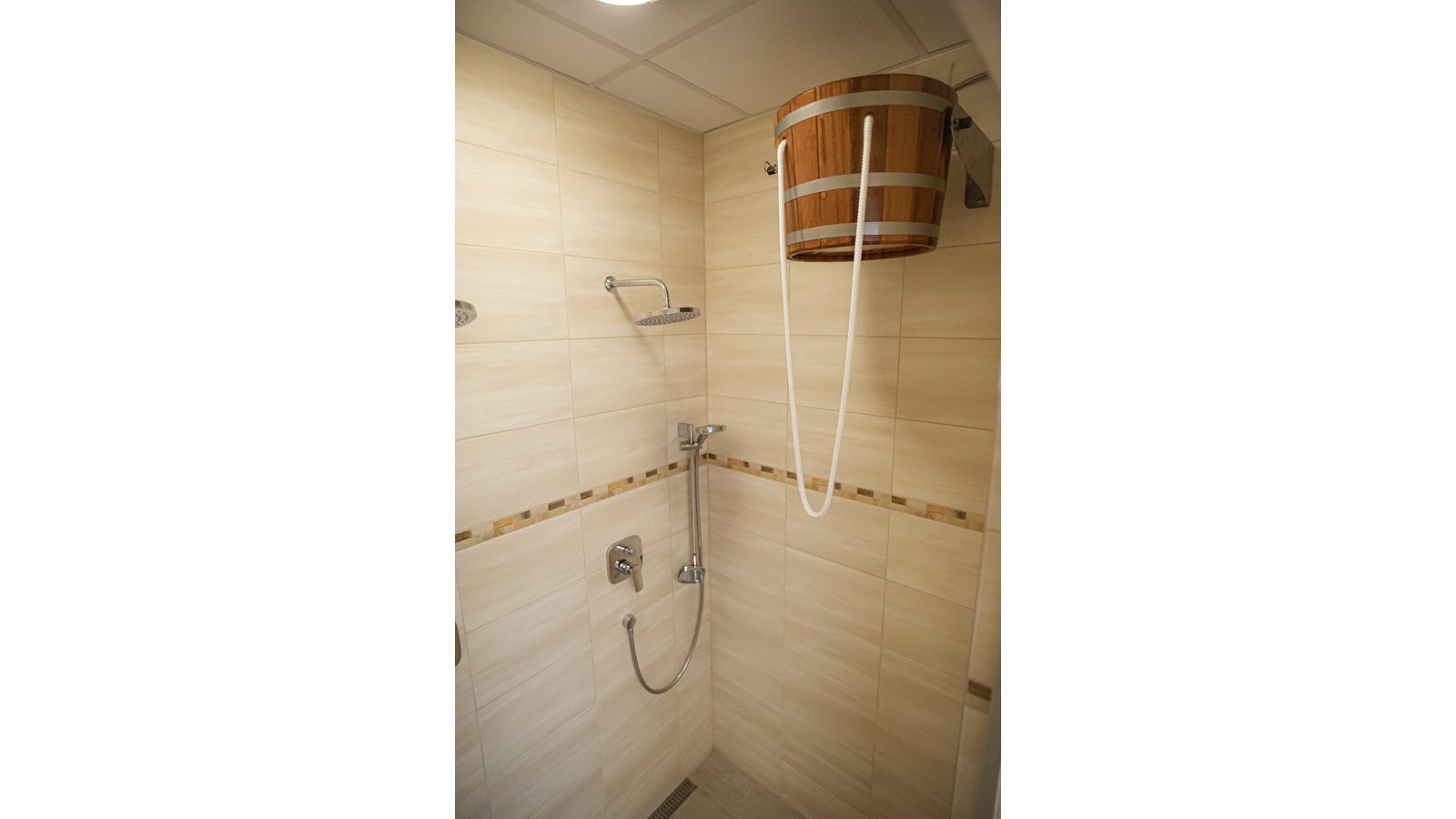 4 Évszak Hegyihotel