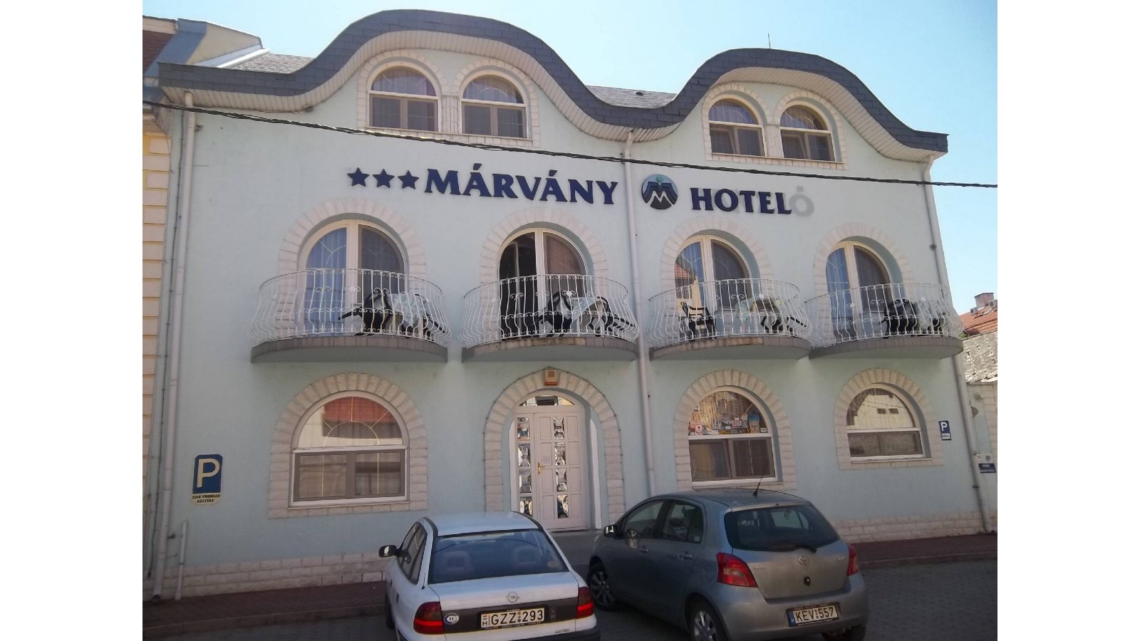 Márvány Hotel