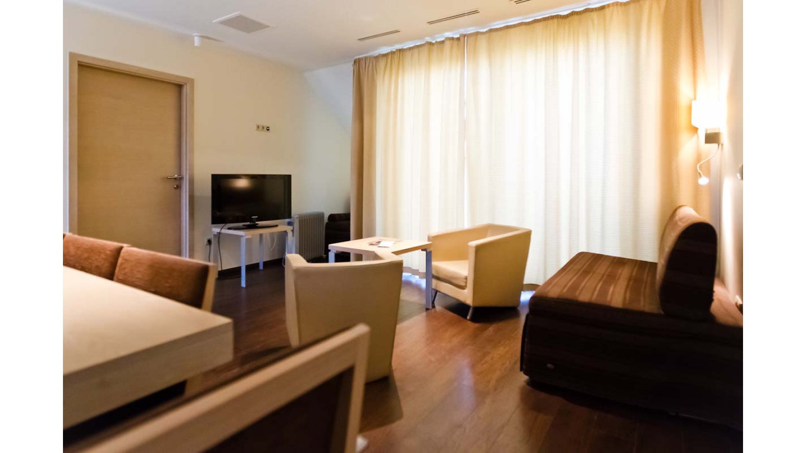 Echo Residence All Suite Hotel