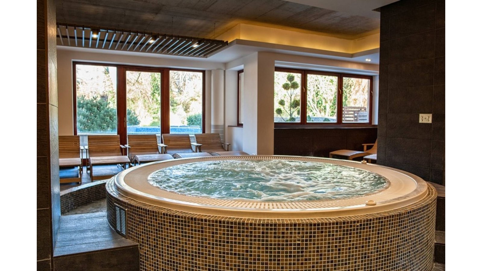 Bassiana Hotel és Étterem