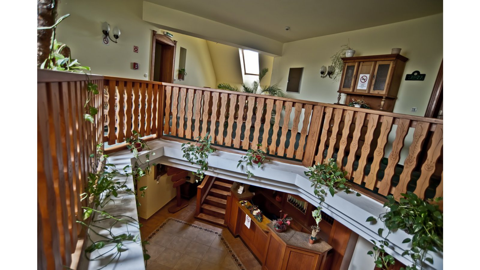 Gastland M1 Hotel, Étterem és Konferenciaközpont