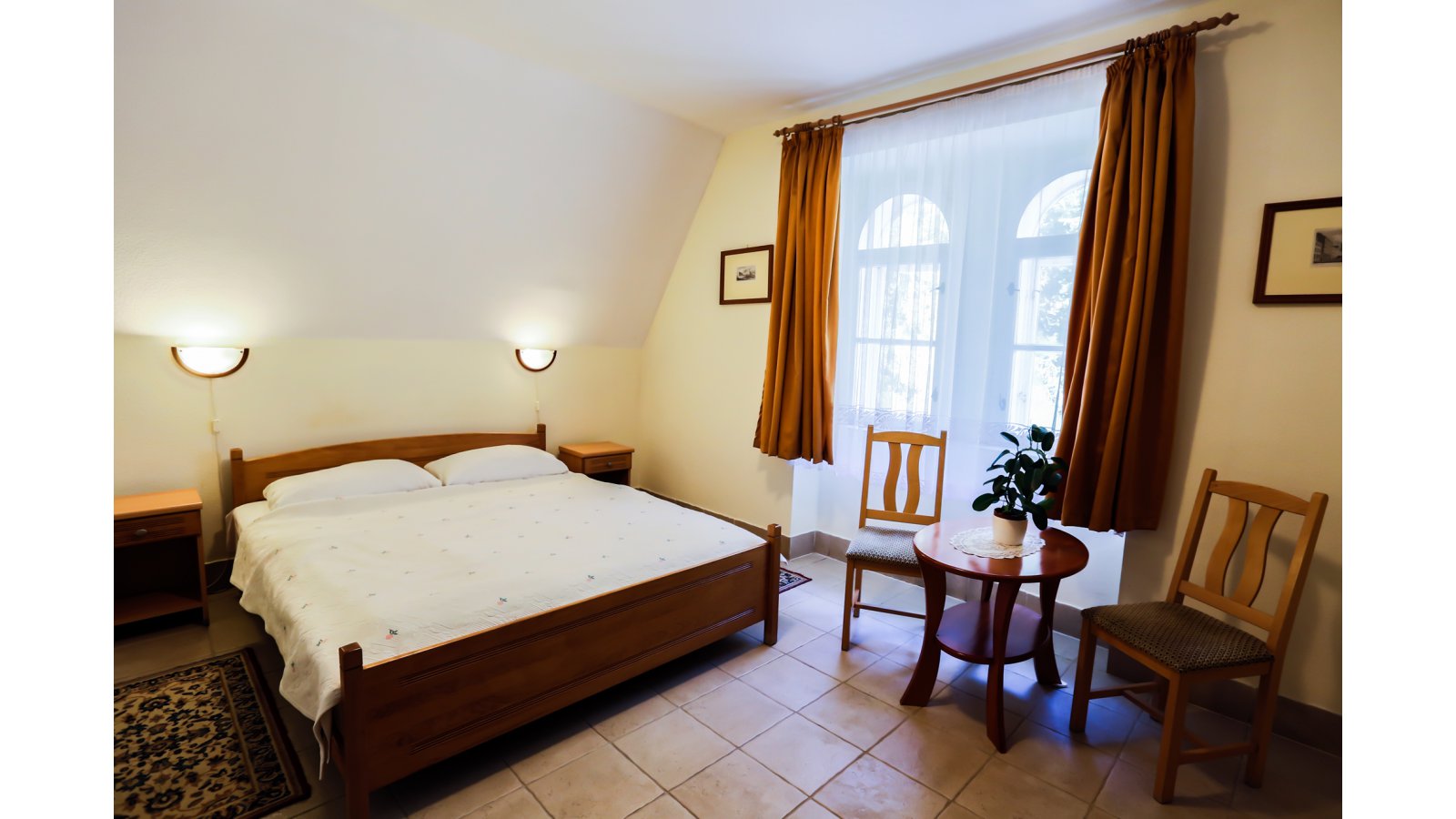 Festetich Kastély és Zsuzsanna Hotel