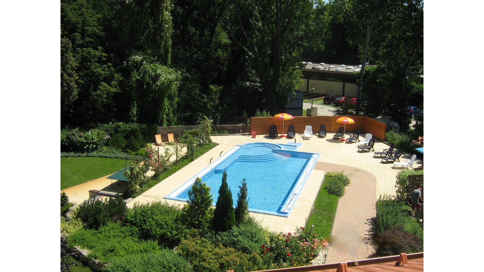 Bassiana Hotel és Étterem