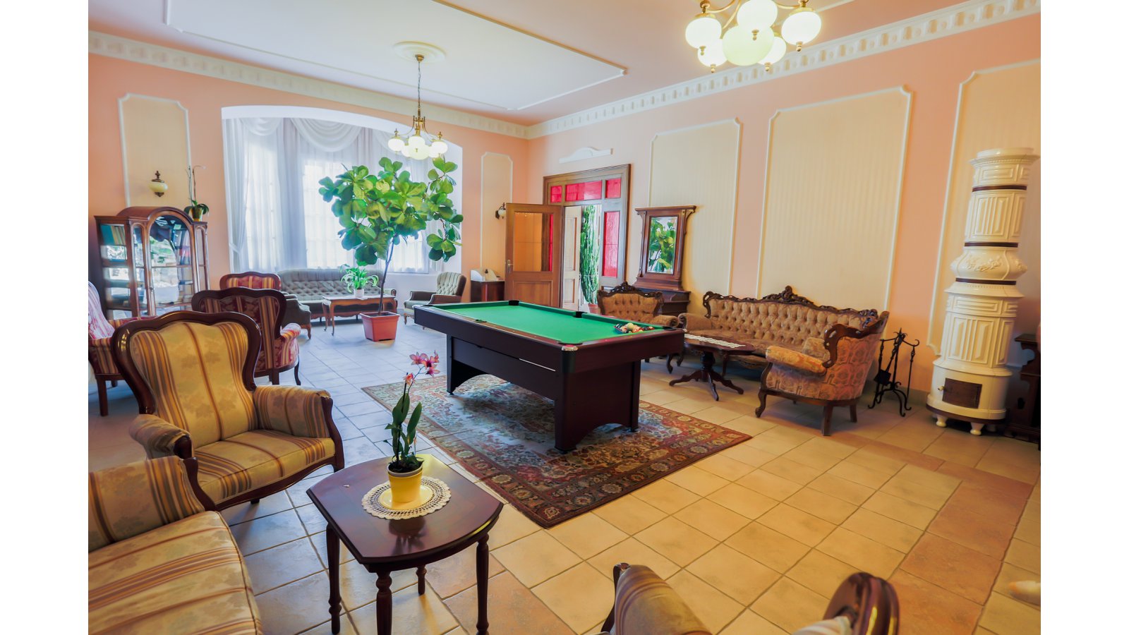 Festetich Kastély és Zsuzsanna Hotel