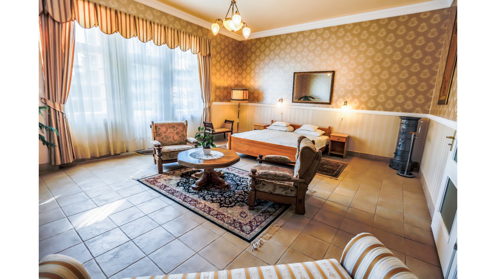 Festetich Kastély és Zsuzsanna Hotel