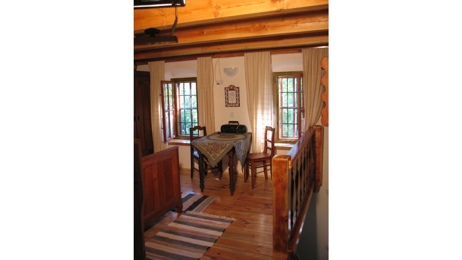 Cserépmadár szállás és Csinyálóház