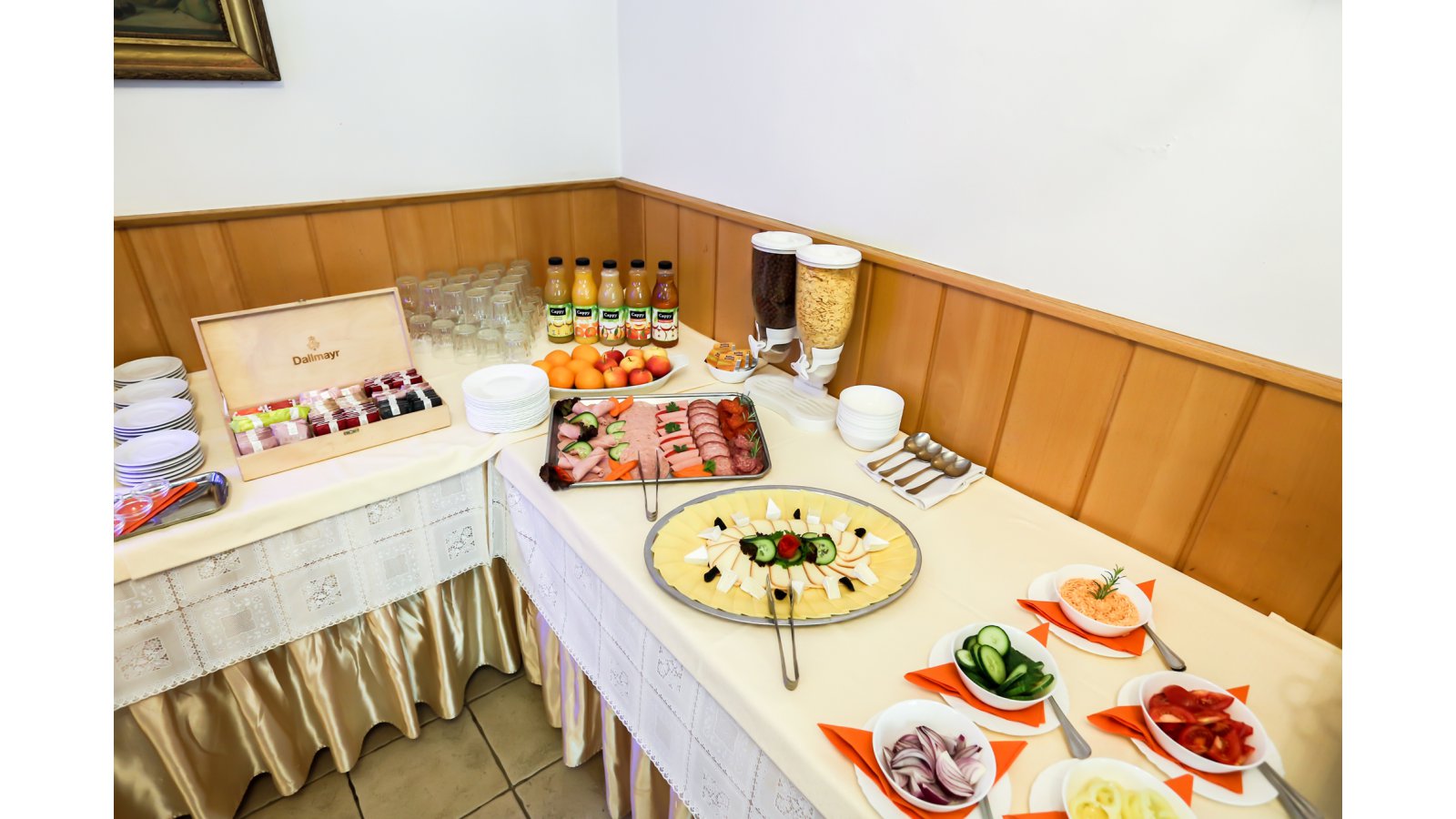 Festetich Kastély és Zsuzsanna Hotel